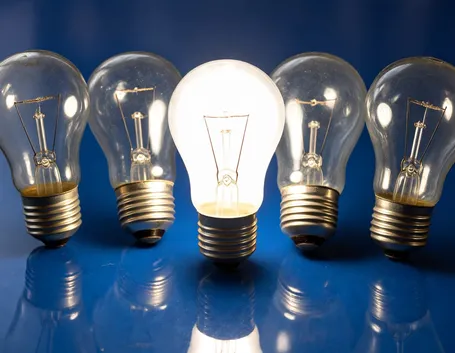 Le vecchie lampadine a incandescenza