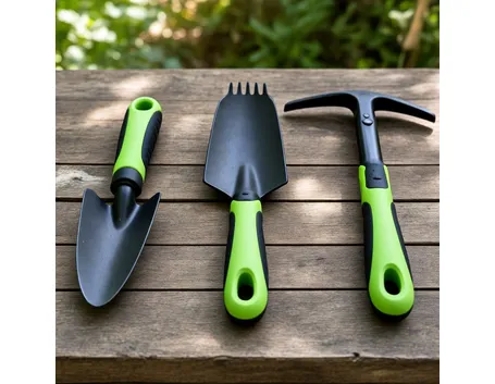 set di attrezzi giardino con zappetta