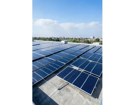 Impianto fotovoltaico a film sottile.