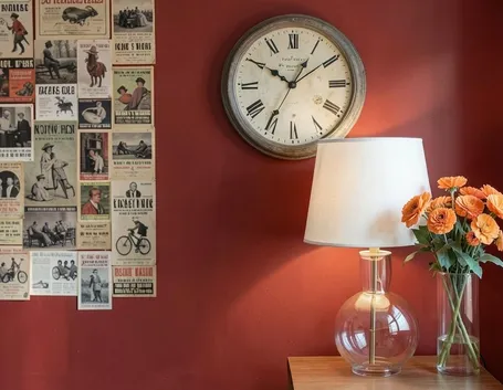 Decorazione realizzata con il decoupage su muro