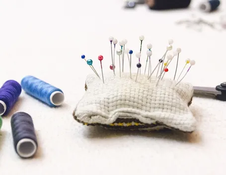 Materiali e strumenti per cucire