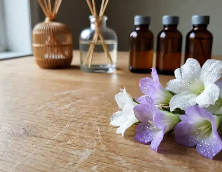 Oli profumati di essenze floreali