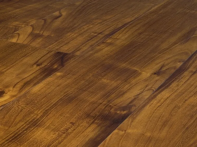 Pavimento vinile effetto legno